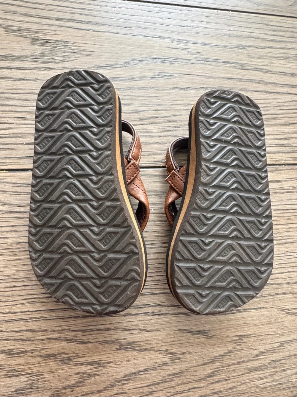 *WORN ONCE* Toddler Reef Little Ahi Sandals